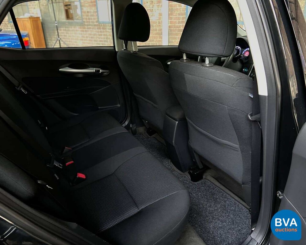 Toyota Auris Vollhybrid 1.8 Dynamic 2010, 83-NDB-1.