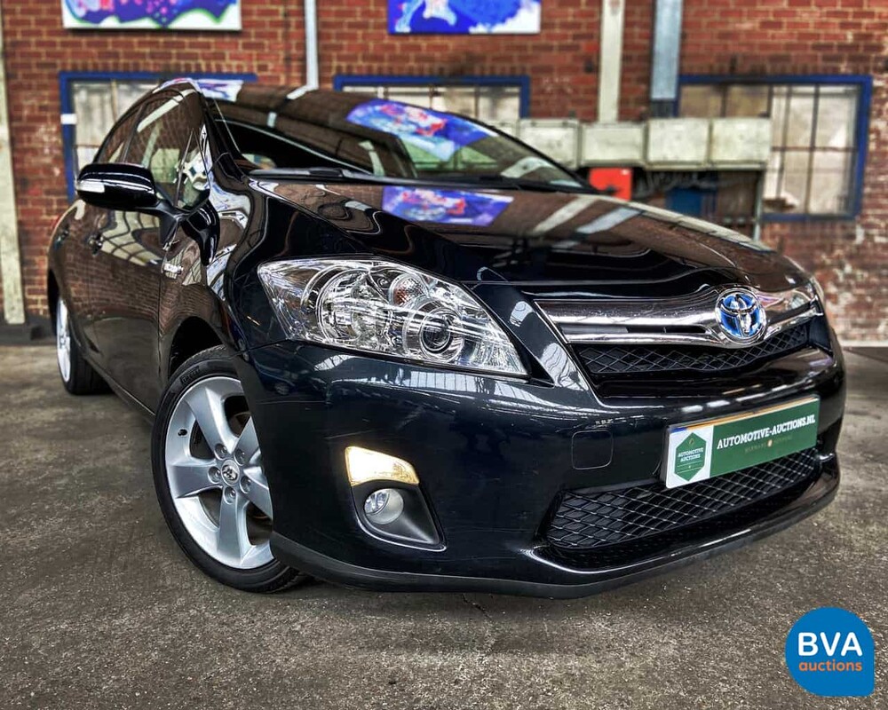 Toyota Auris Vollhybrid 1.8 Dynamic 2010, 83-NDB-1.