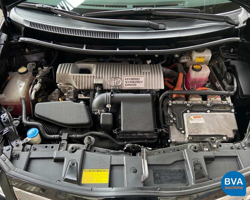 Toyota Auris Vollhybrid 1.8 Dynamic 2010, 83-NDB-1.