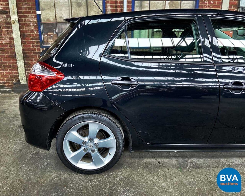 Toyota Auris Vollhybrid 1.8 Dynamic 2010, 83-NDB-1.