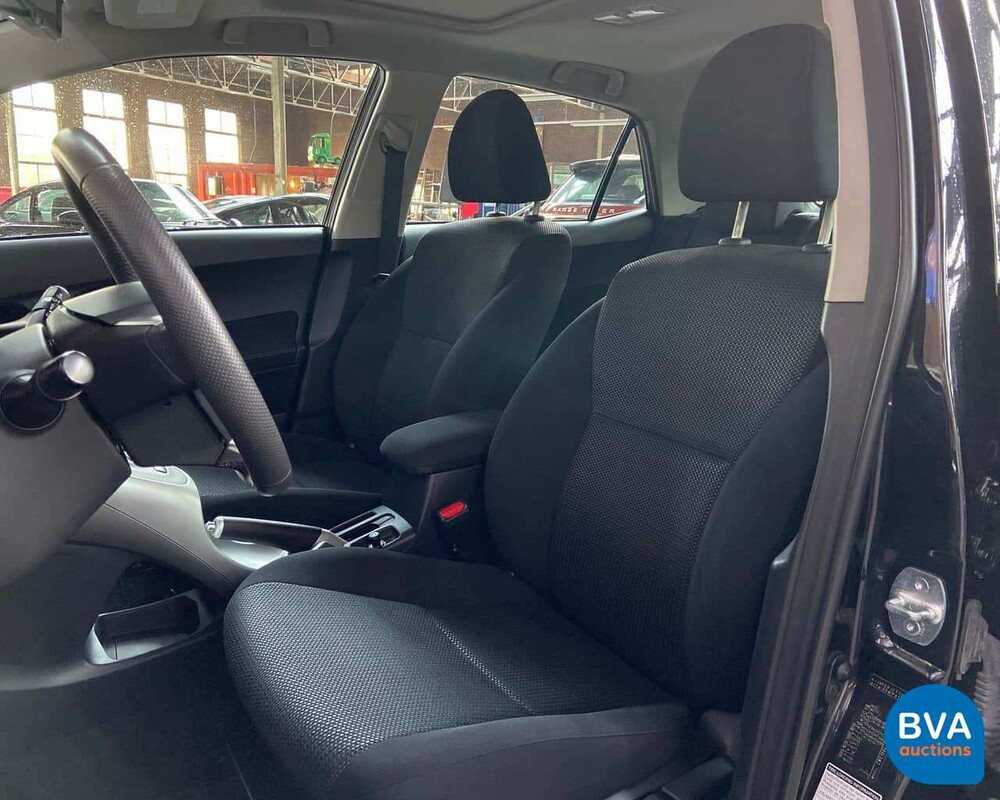 Toyota Auris Vollhybrid 1.8 Dynamic 2010, 83-NDB-1.