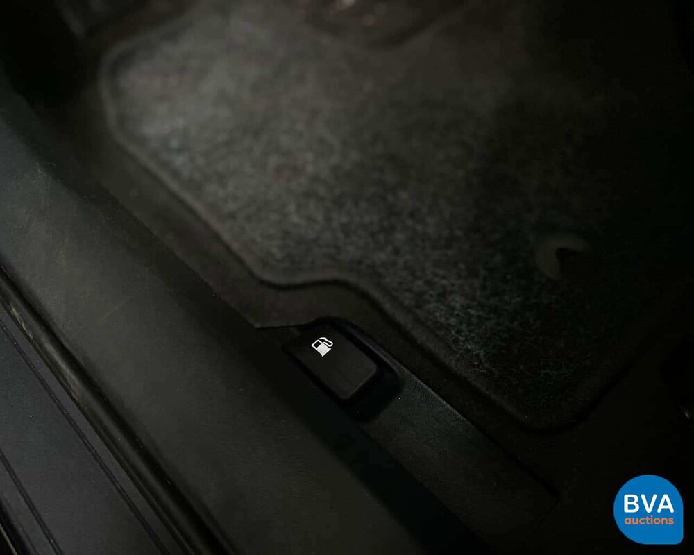 Toyota Auris Vollhybrid 1.8 Dynamic 2010, 83-NDB-1.