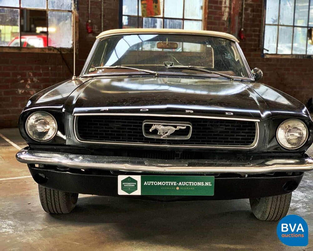 Ford Mustang V8 Cabriolet 1966.