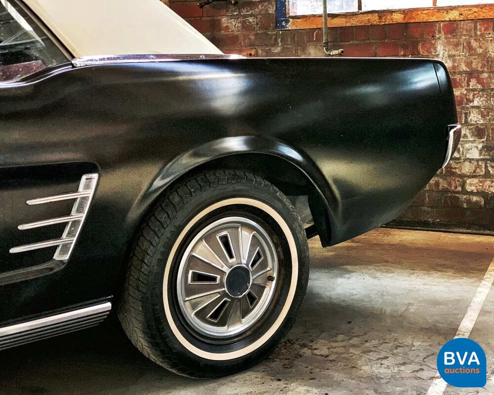 Ford Mustang V8 Cabriolet 1966.