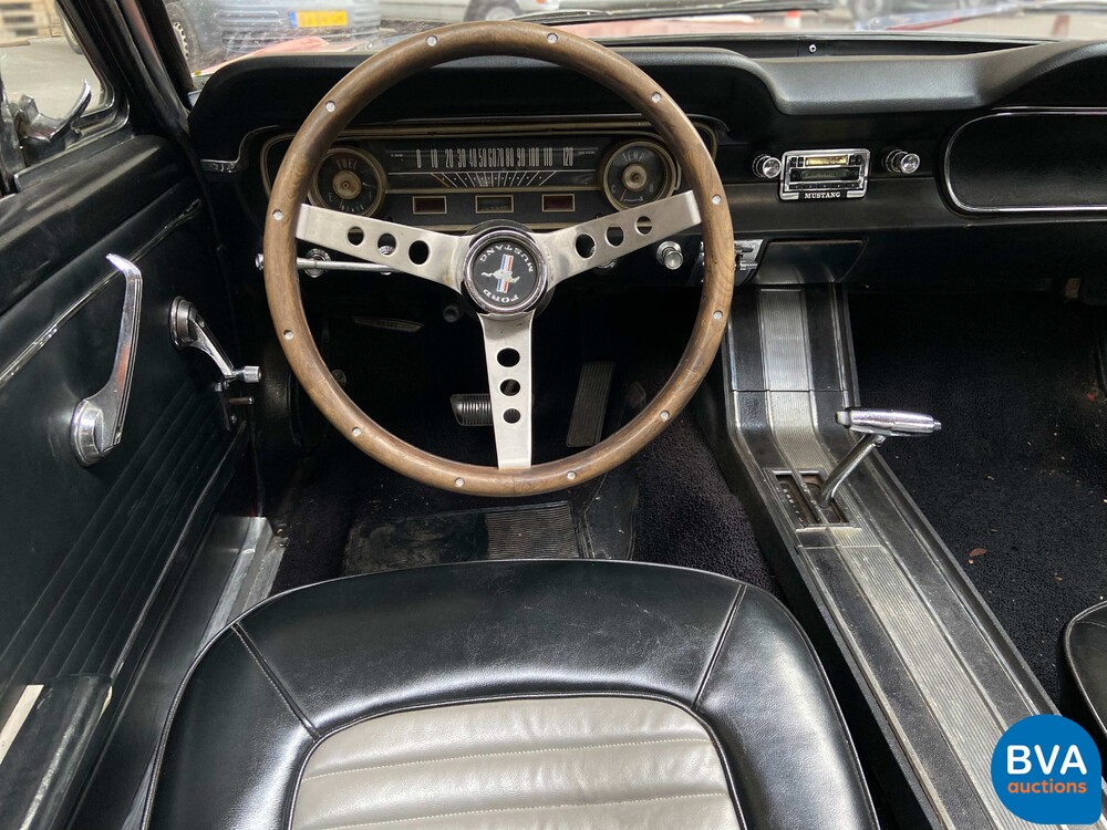 Ford Mustang V8 Automatik 1965.