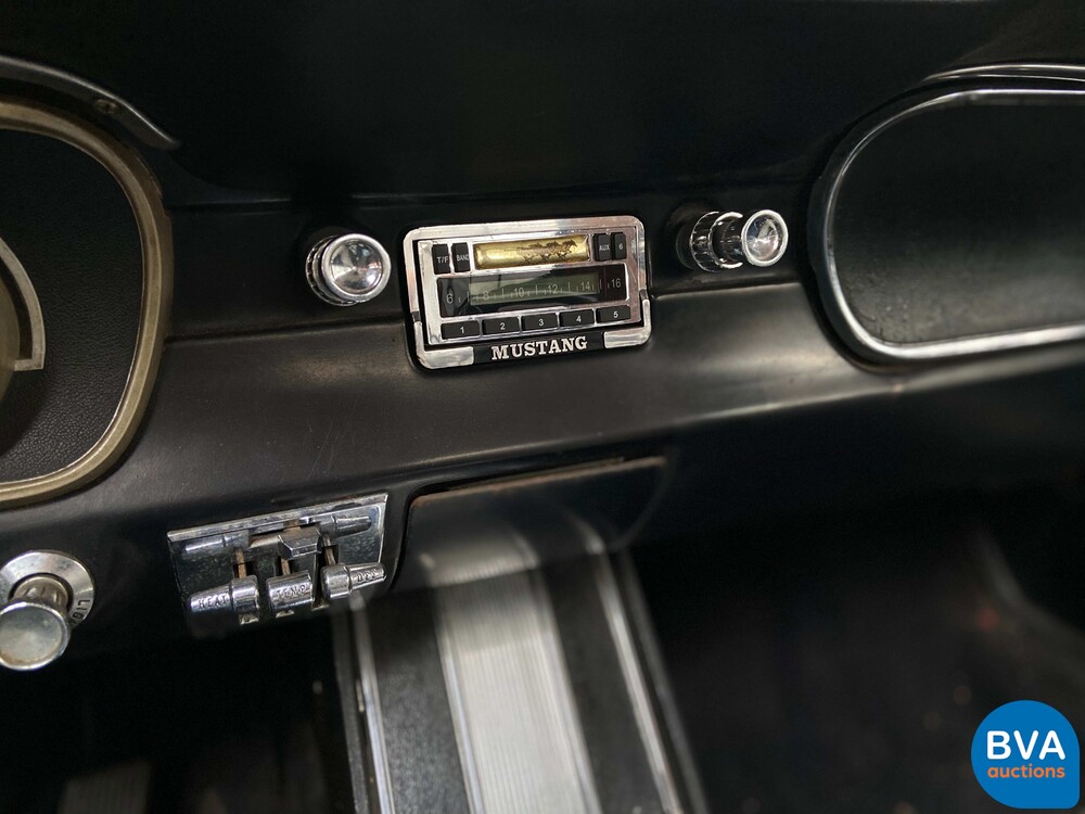 Ford Mustang V8 Automatik 1965.