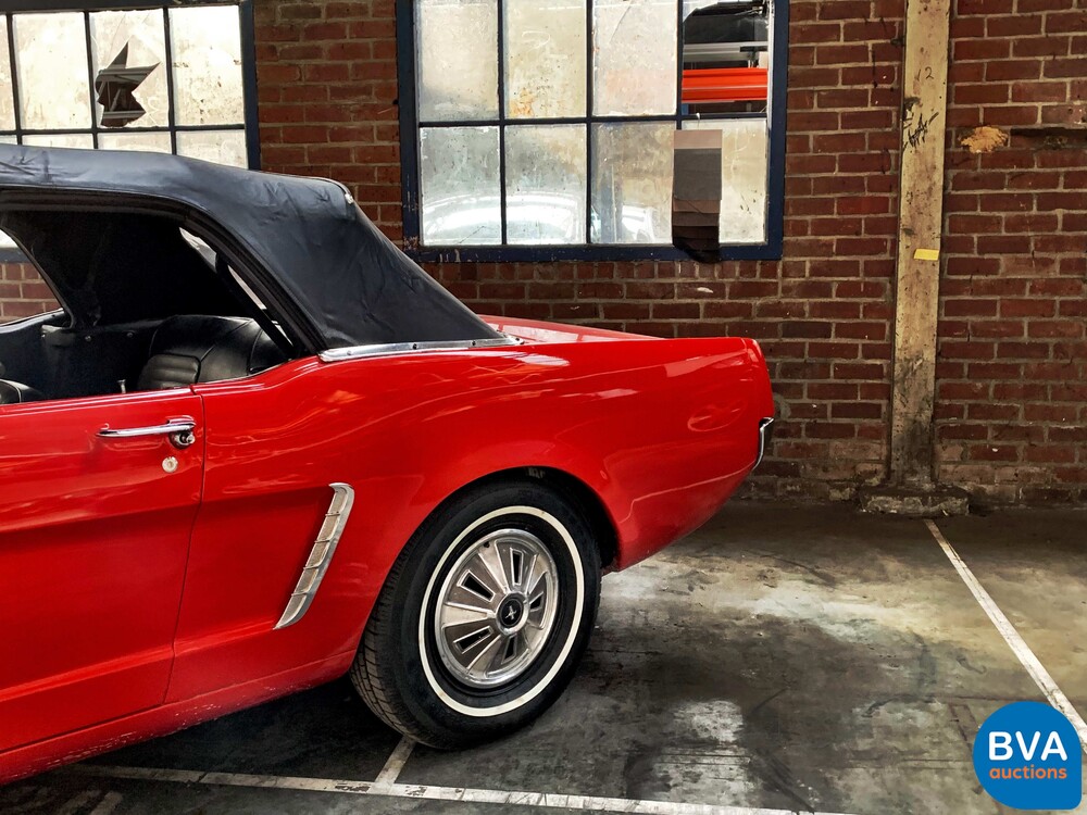 Ford Mustang V8 Automatik 1965.