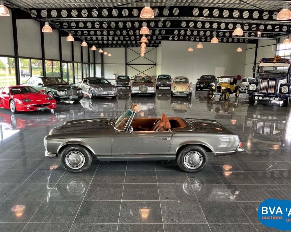 Mercedes-Benz 280SL Pagoda W113 1968, DM-87-71.