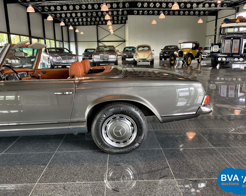 Mercedes-Benz 280SL Pagoda W113 1968, DM-87-71.