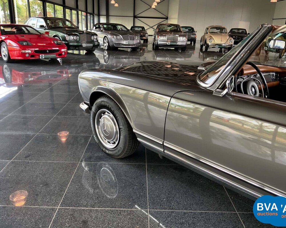 Mercedes-Benz 280SL Pagoda W113 1968, DM-87-71.
