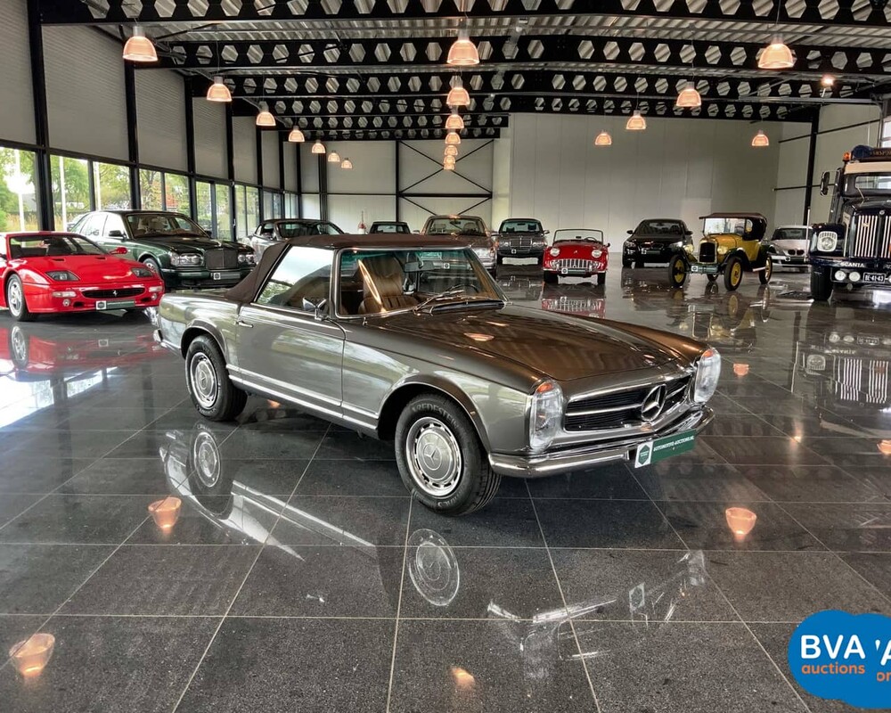 Mercedes-Benz 280SL Pagoda W113 1968, DM-87-71.