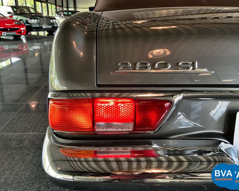 Mercedes-Benz 280SL Pagoda W113 1968, DM-87-71.