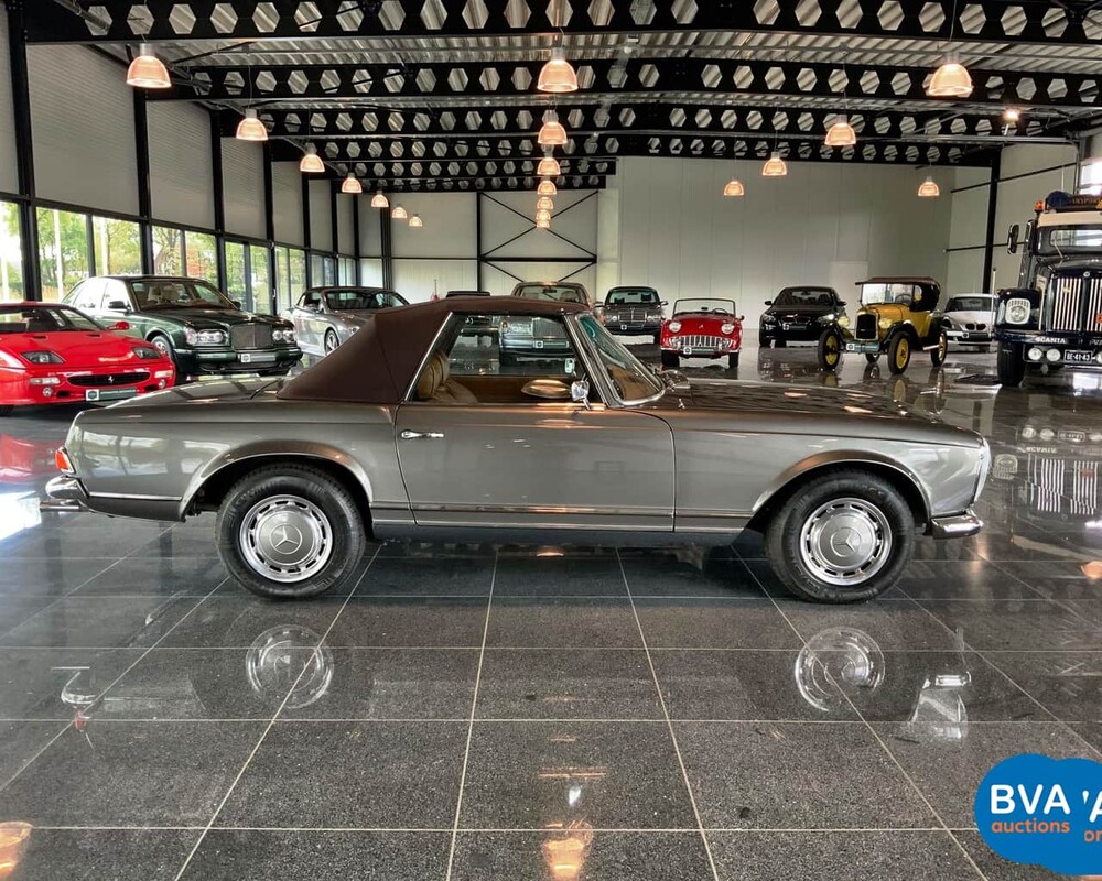 Mercedes-Benz 280SL Pagoda W113 1968, DM-87-71.