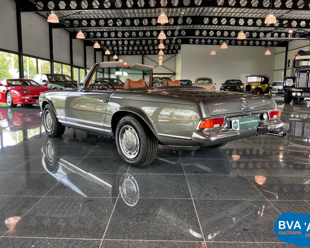 Mercedes-Benz 280SL Pagoda W113 1968, DM-87-71.