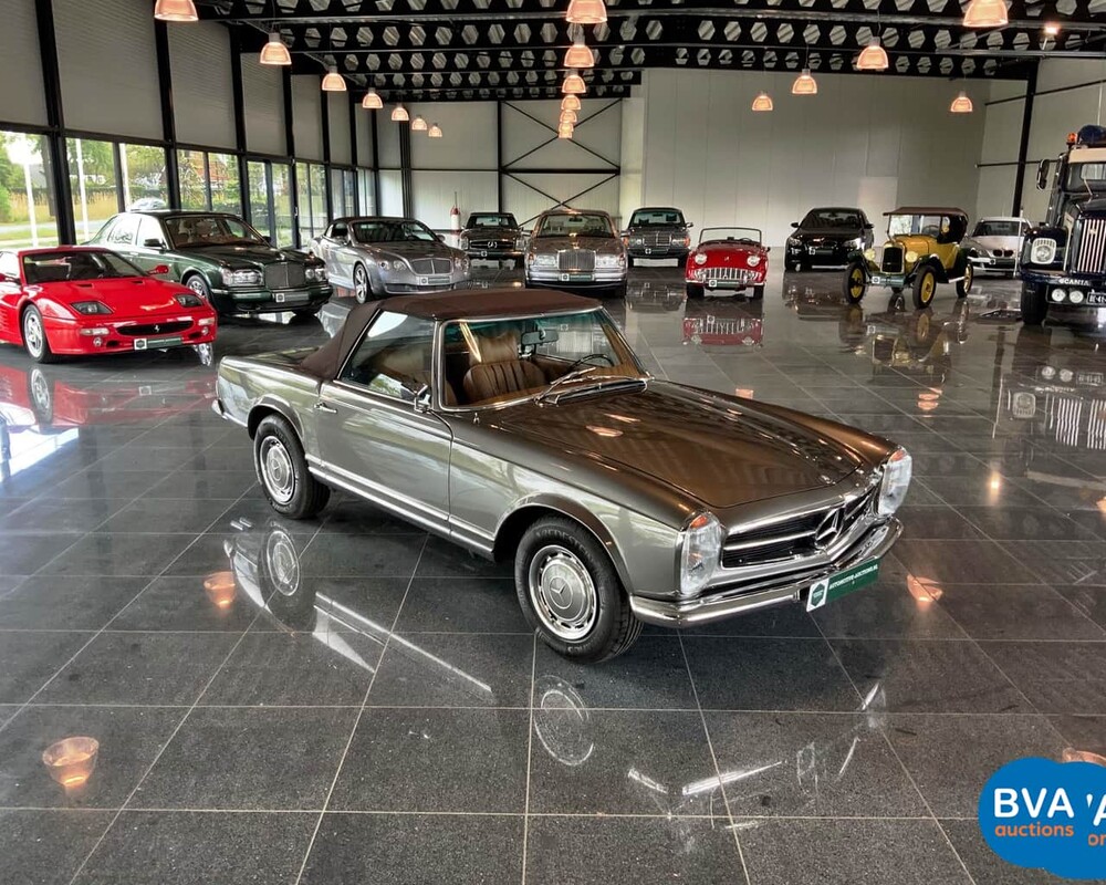 Mercedes-Benz 280SL Pagoda W113 1968, DM-87-71.