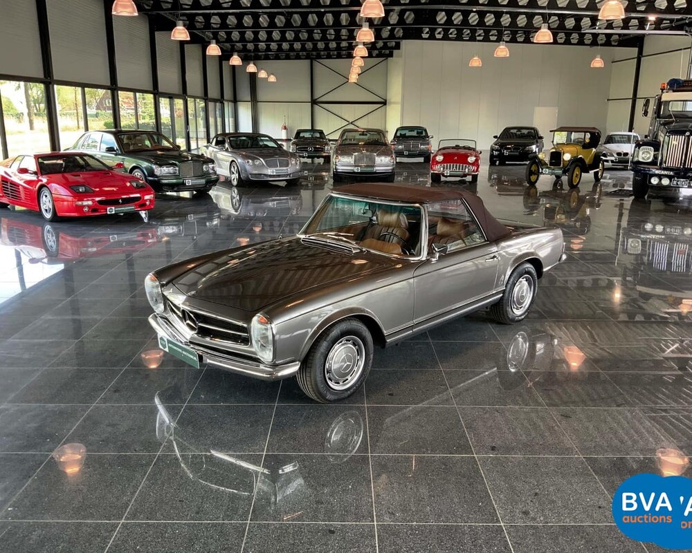 Mercedes-Benz 280SL Pagoda W113 1968, DM-87-71.