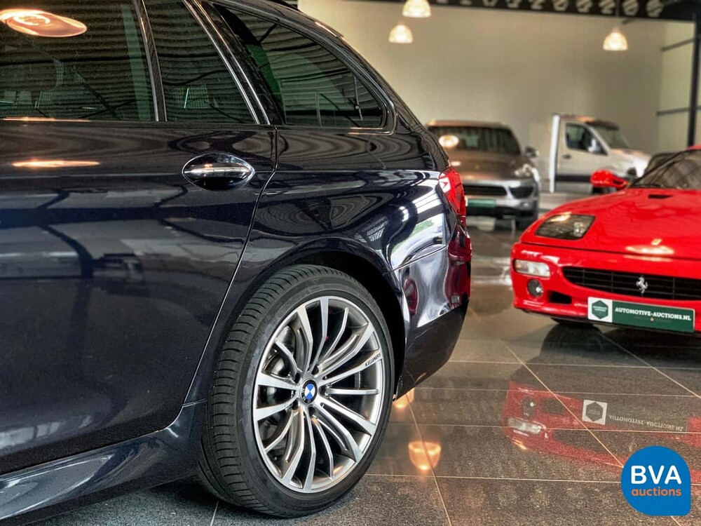 BMW M550d xDrive Touring 381pk/740Nm 5-Serie, 7-SPP-52