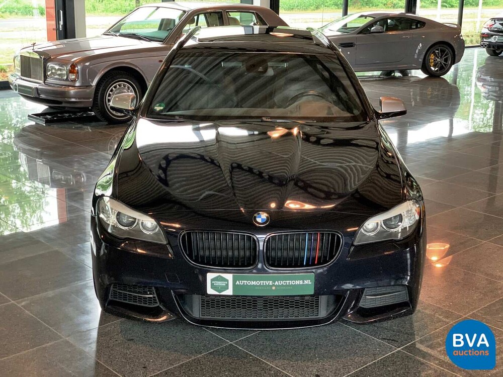 BMW M550d xDrive Touring 381pk/740Nm 5-Serie, 7-SPP-52