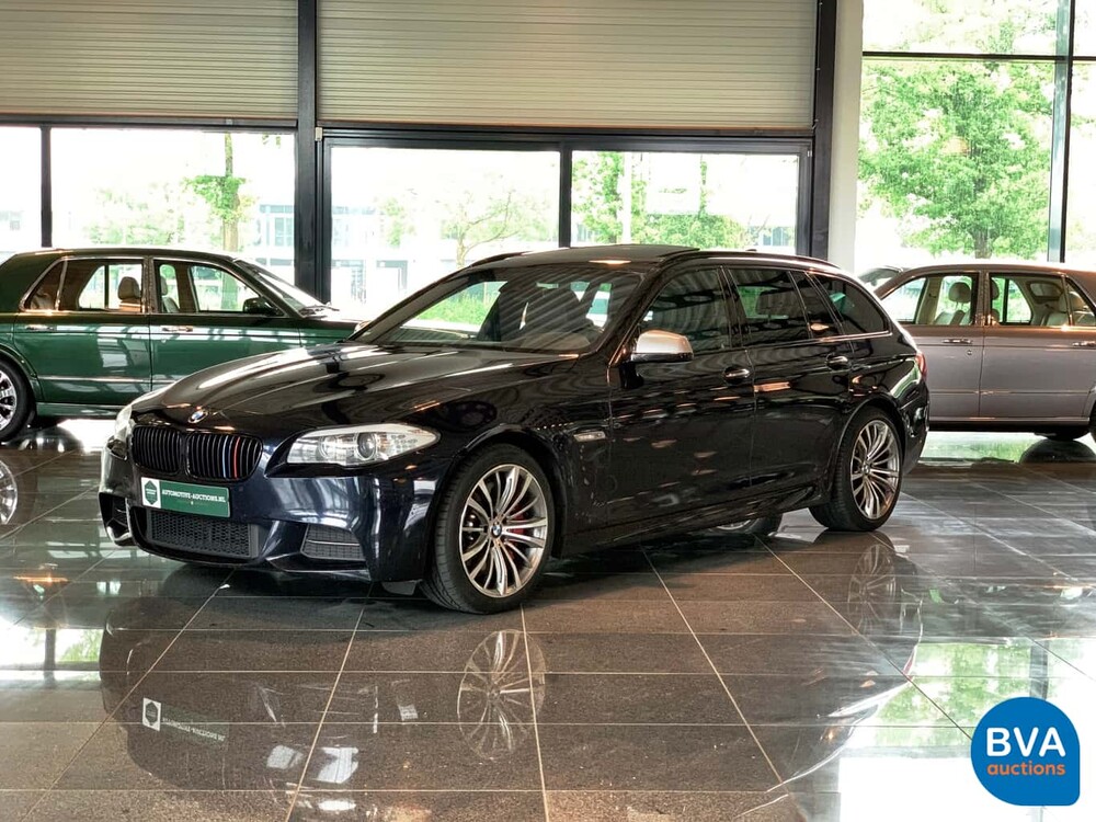 BMW M550d xDrive Touring 381pk/740Nm 5-Serie, 7-SPP-52