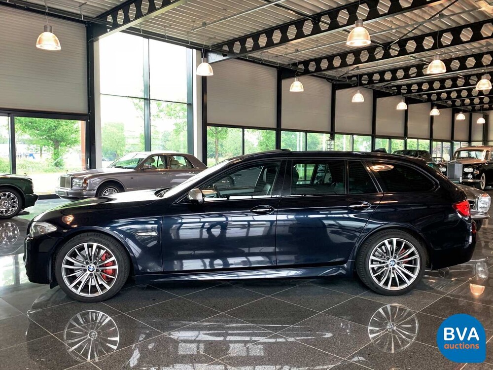 BMW M550d xDrive Touring 381pk/740Nm 5-Serie, 7-SPP-52