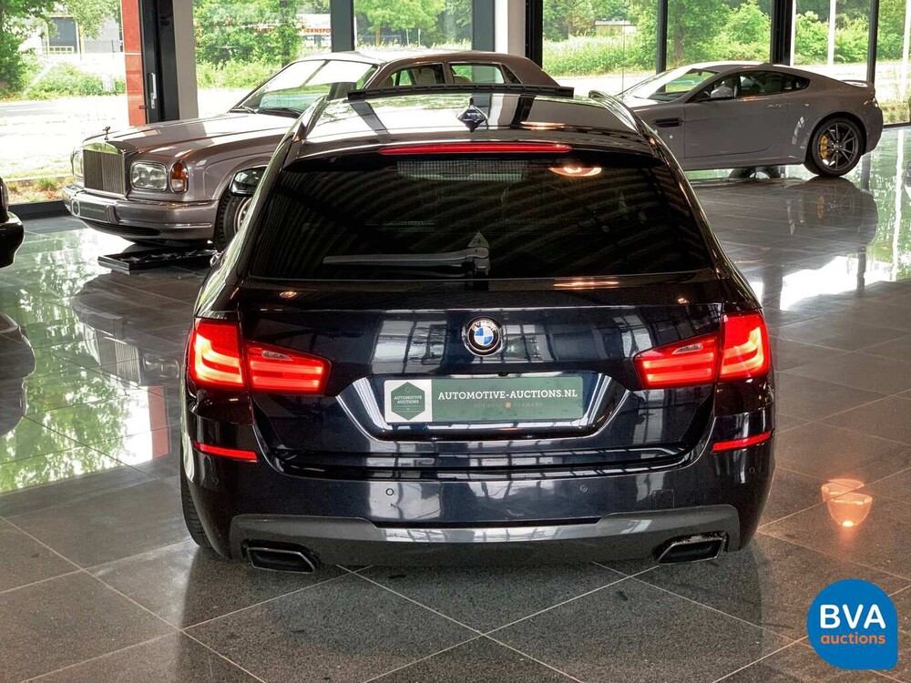 BMW M550d xDrive Touring 381pk/740Nm 5-Serie, 7-SPP-52