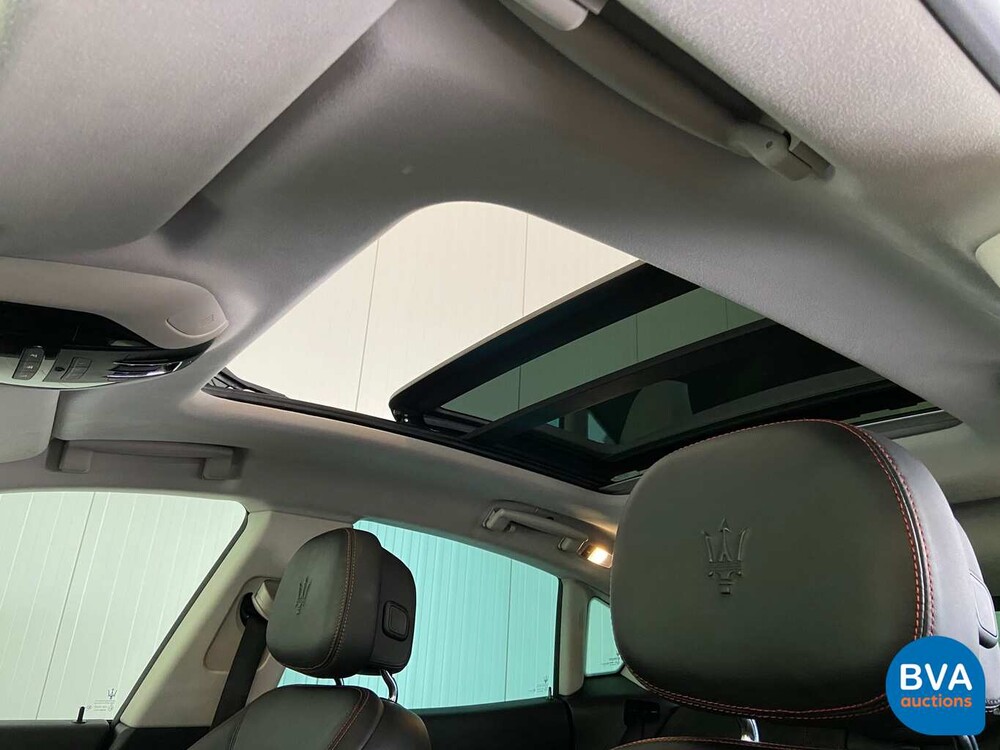 Maserati Levante S 3.0 V6 AWD 430pk 2016