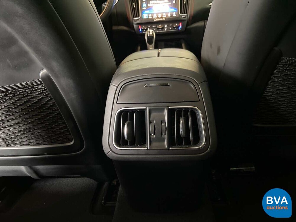 Maserati Levante S 3.0 V6 AWD 430pk 2016