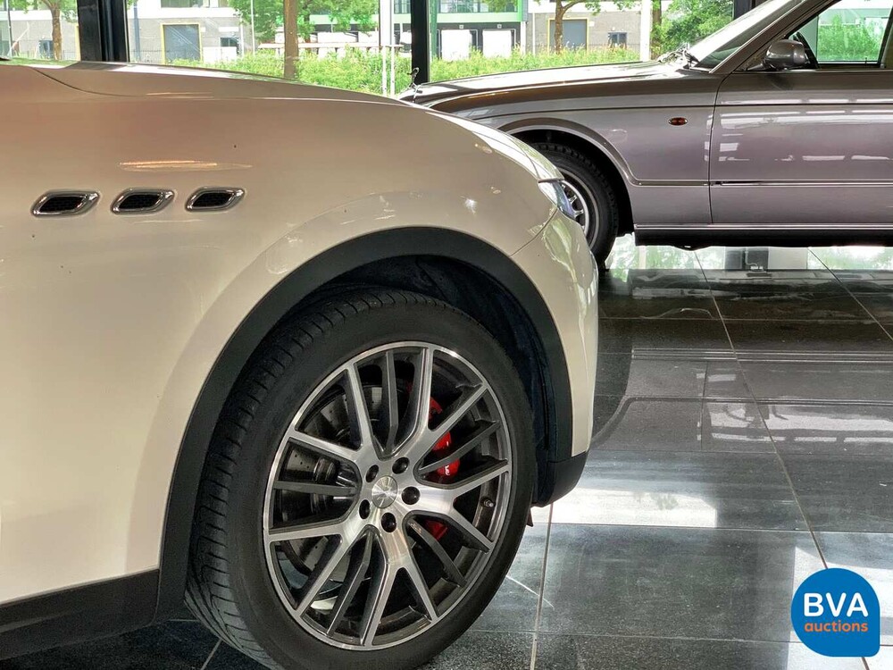 Maserati Levante S 3.0 V6 AWD 430pk 2016