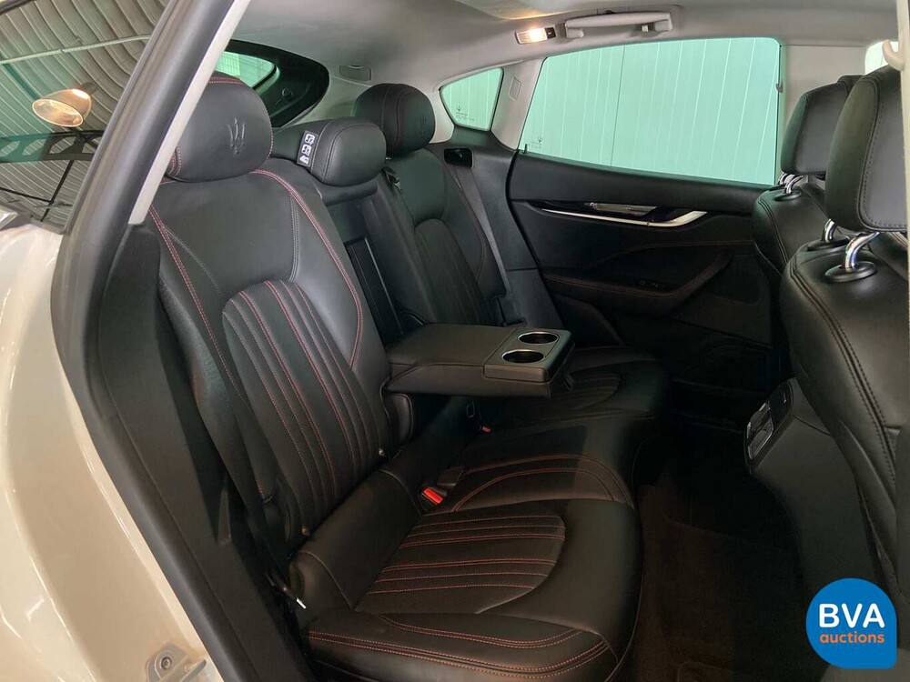 Maserati Levante S 3.0 V6 AWD 430pk 2016