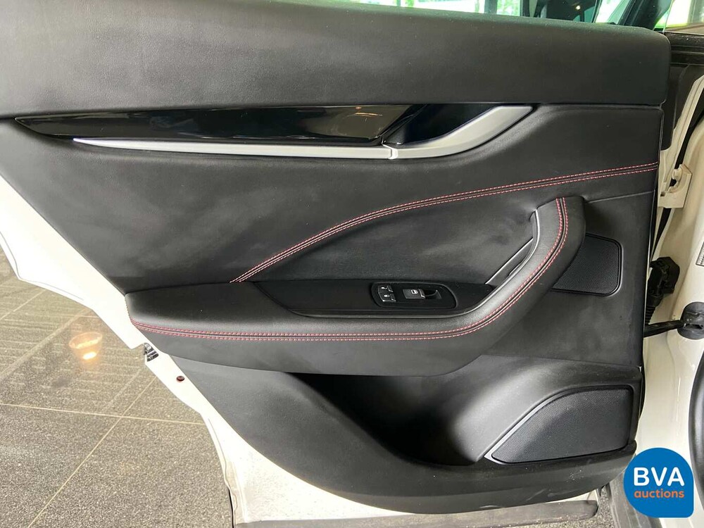 Maserati Levante S 3.0 V6 AWD 430pk 2016