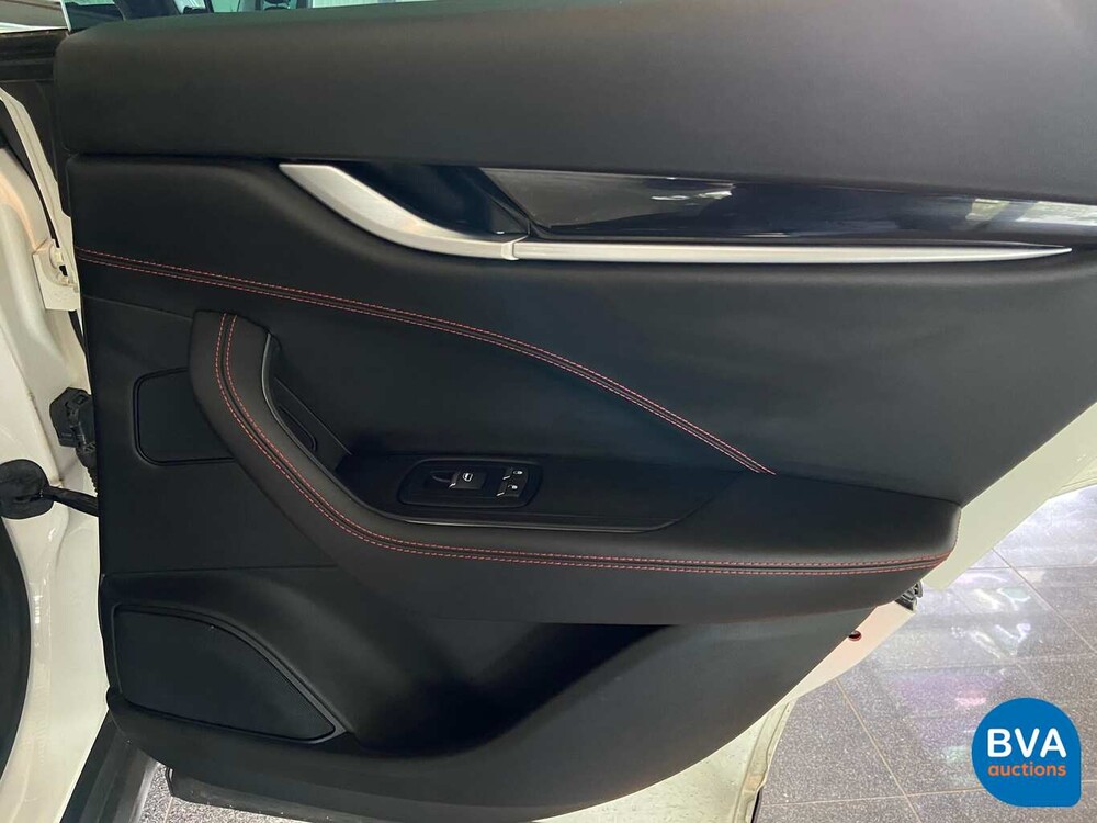 Maserati Levante S 3.0 V6 AWD 430pk 2016