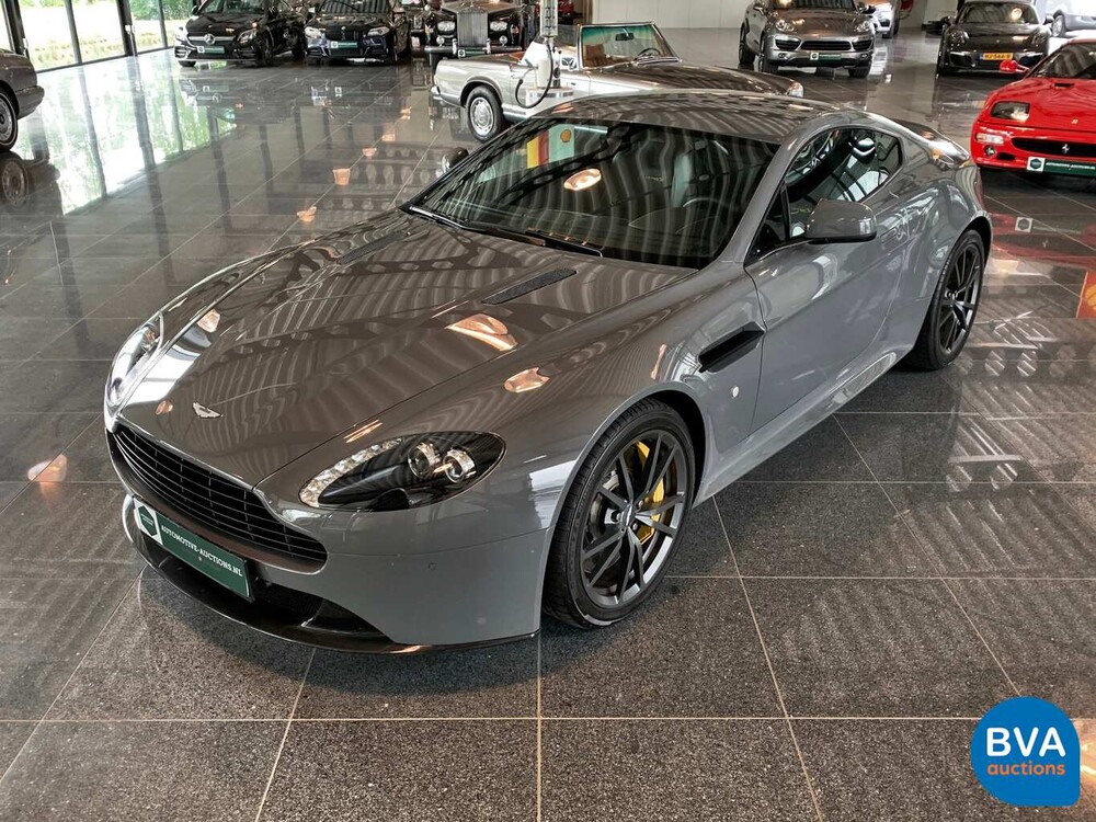 Aston Martin V8 Vantage S 4.7 V8 436hp 2015.