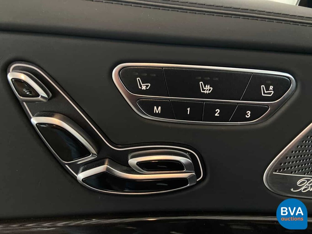 Mercedes-Benz S600 Maybach V12 530hp 2015.