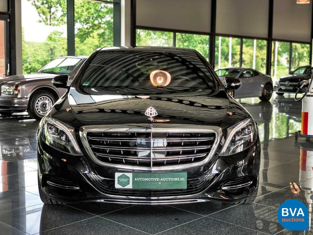 Mercedes-Benz S600 Maybach V12 530hp 2015.