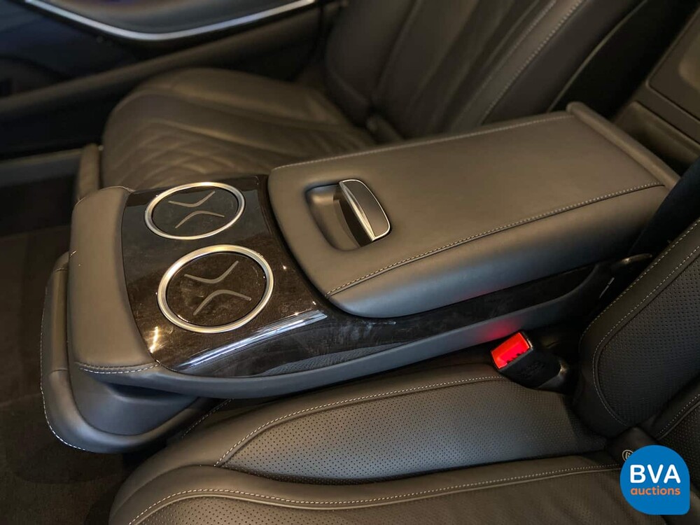 Mercedes-Benz S600 Maybach V12 530hp 2015.