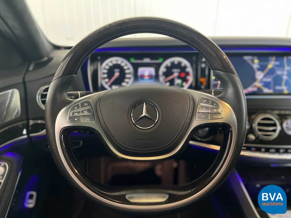 Mercedes-Benz S600 Maybach V12 530hp 2015.