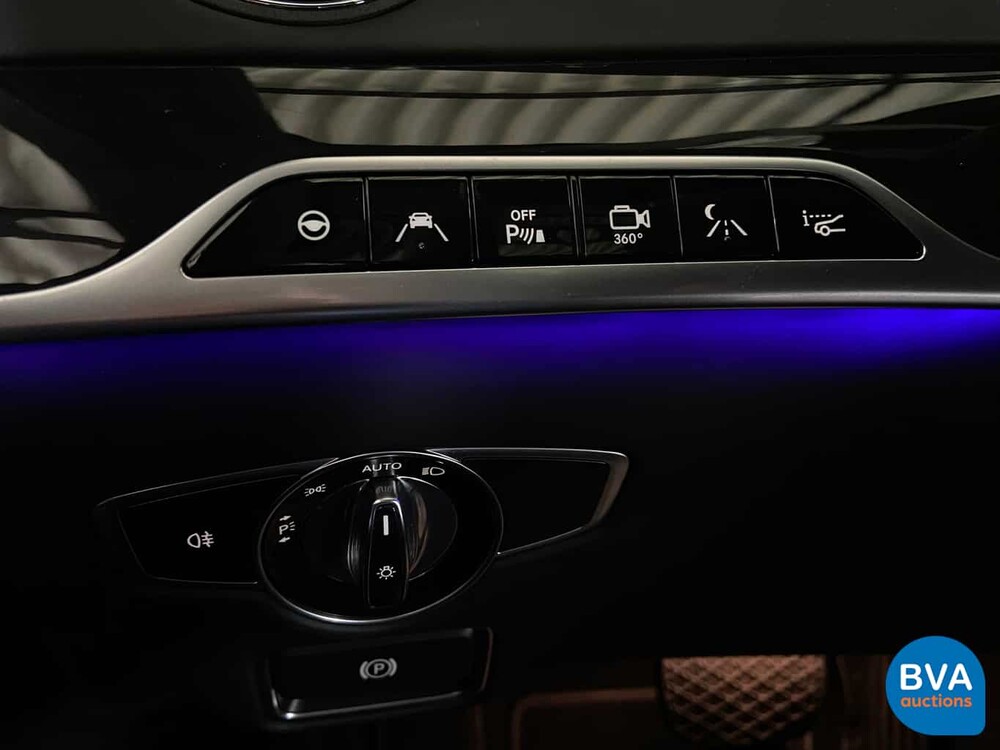 Mercedes-Benz S600 Maybach V12 530hp 2015.