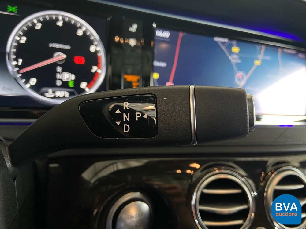 Mercedes-Benz S600 Maybach V12 530hp 2015.