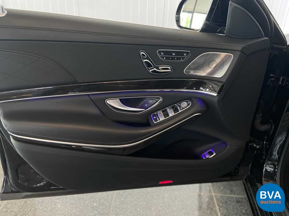 Mercedes-Benz S600 Maybach V12 530hp 2015.