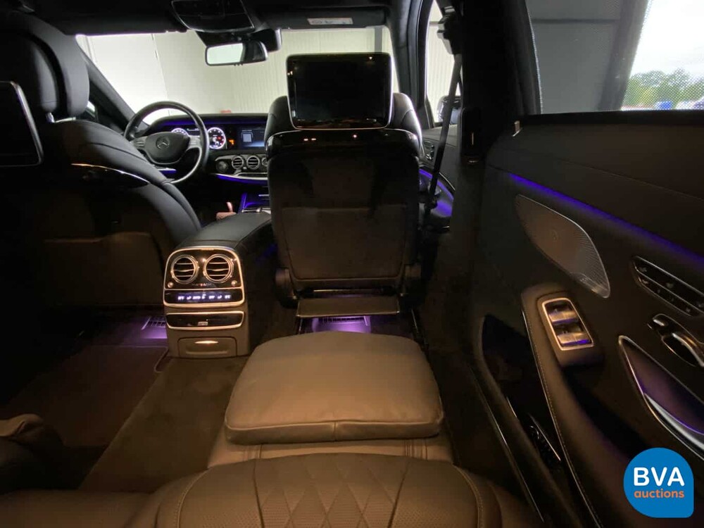 Mercedes-Benz S600 Maybach V12 530hp 2015.