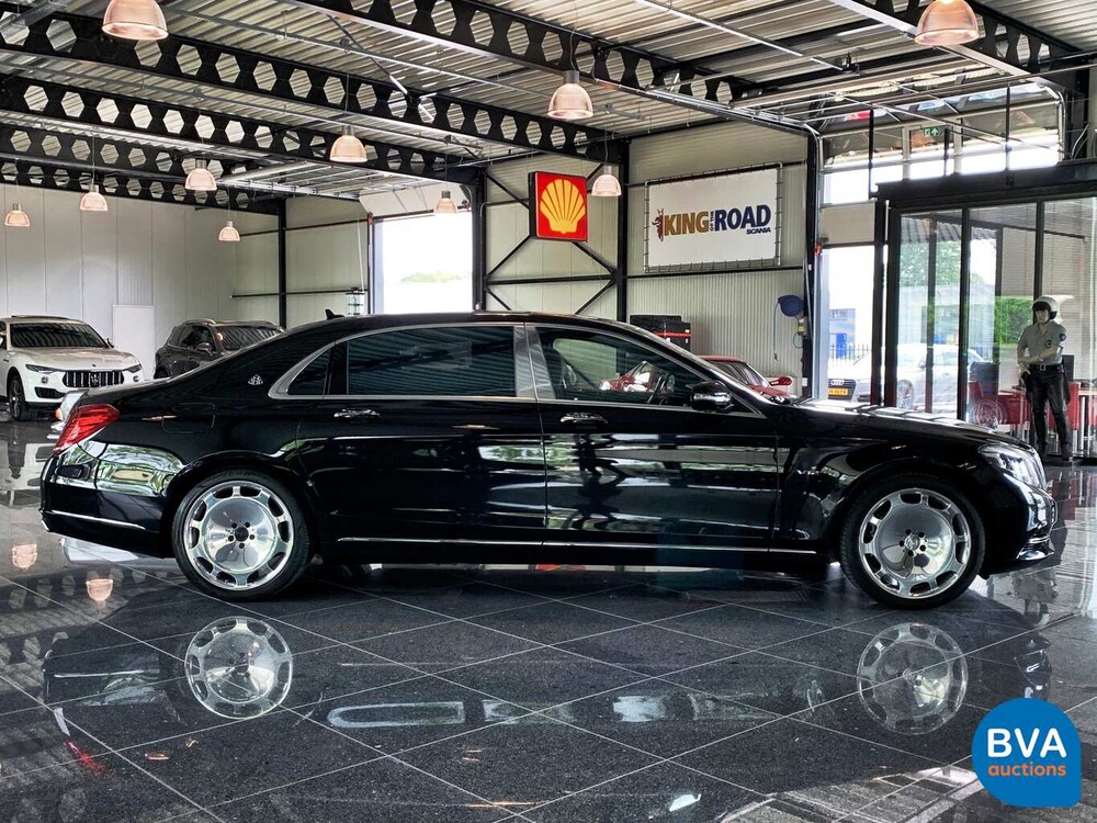 Mercedes-Benz S600 Maybach V12 530hp 2015.