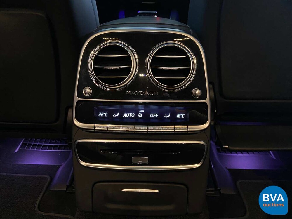 Mercedes-Benz S600 Maybach V12 530hp 2015.