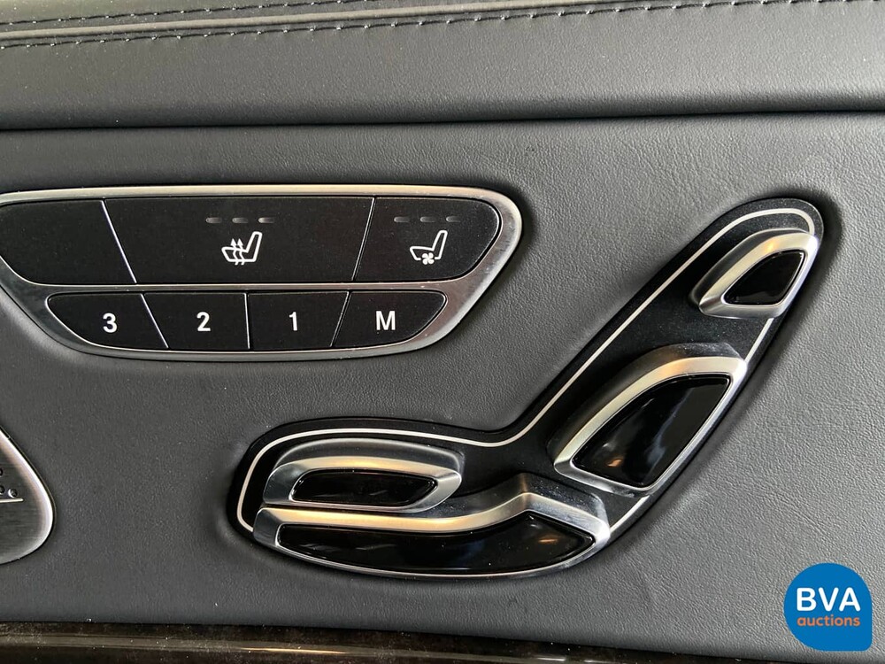 Mercedes-Benz S600 Maybach V12 530hp 2015.