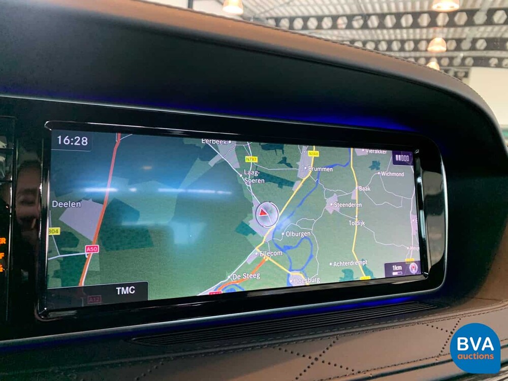 Mercedes-Benz S600 Maybach V12 530hp 2015.