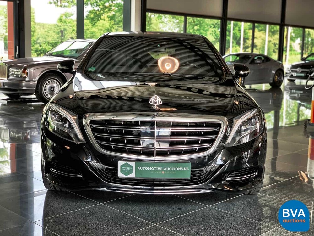 Mercedes-Benz S600 Maybach V12 530hp 2015.