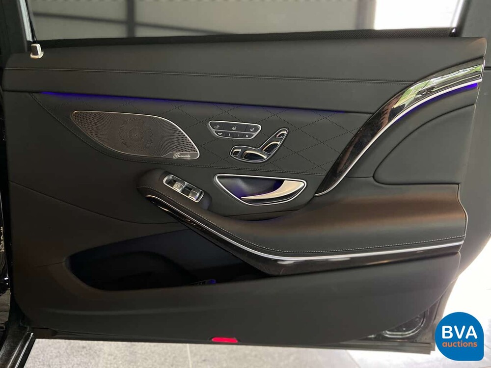 Mercedes-Benz S600 Maybach V12 530hp 2015.