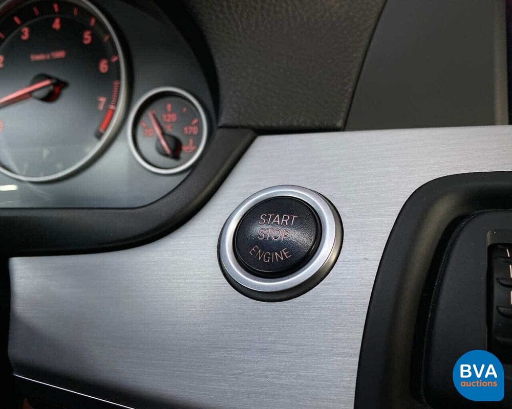 BMW 5-Serie Touring 528i High Executive 6-Cilinder -Org. NL-, 32-PSZ-2