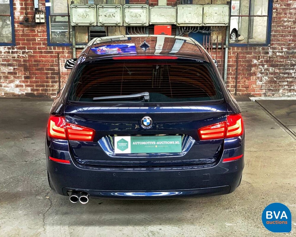 BMW 5-Serie Touring 528i High Executive 6-Cilinder -Org. NL-, 32-PSZ-2