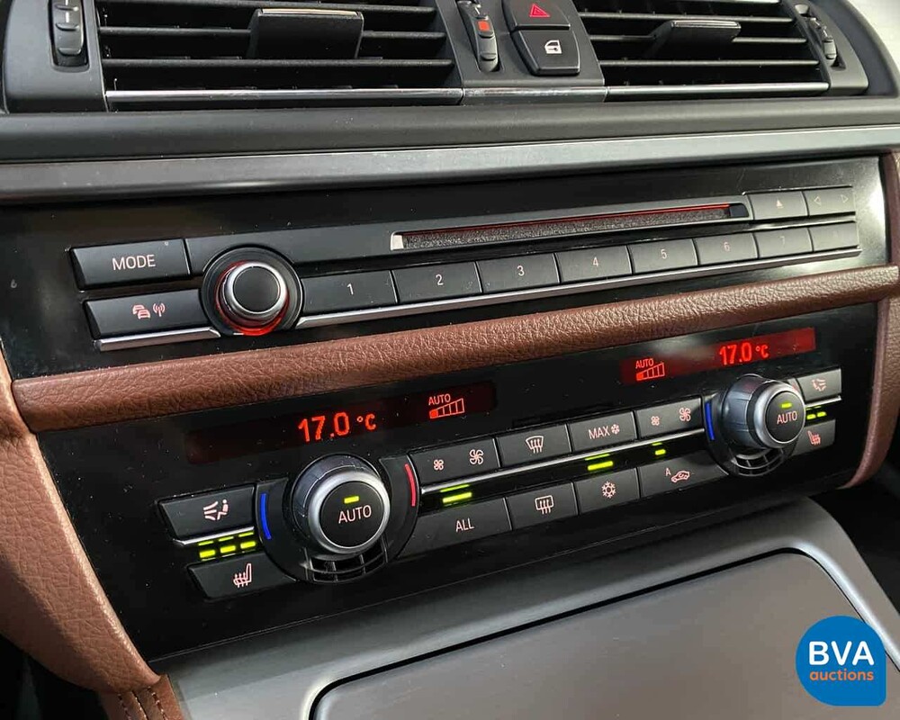 BMW 5-Serie Touring 528i High Executive 6-Cilinder -Org. NL-, 32-PSZ-2