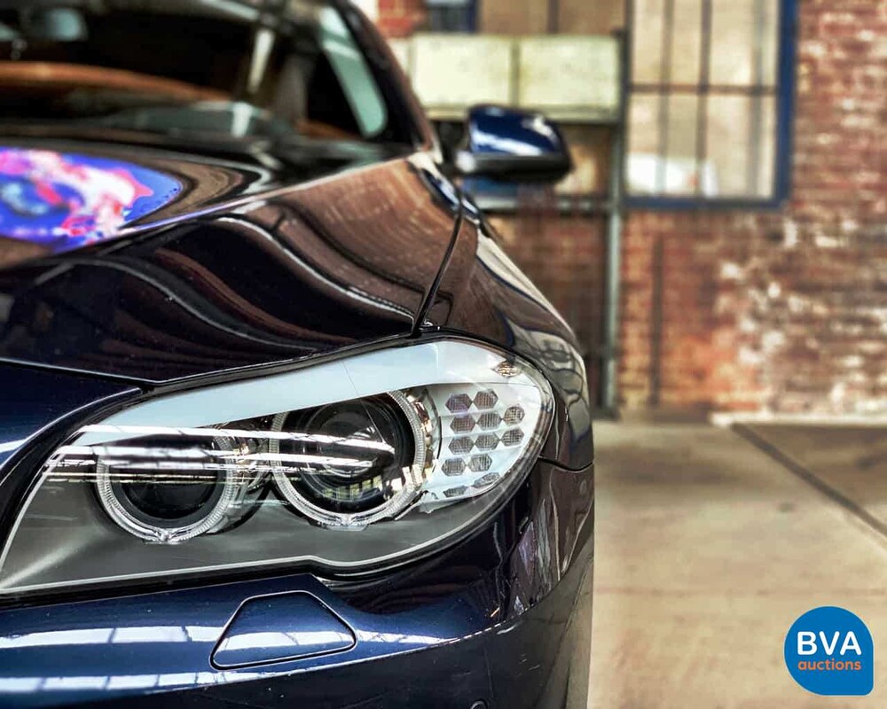 BMW 5-Serie Touring 528i High Executive 6-Cilinder -Org. NL-, 32-PSZ-2